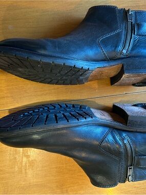 Clarks Black Leather Men’s Ankle Boots - Classic Zip & Buckle Style